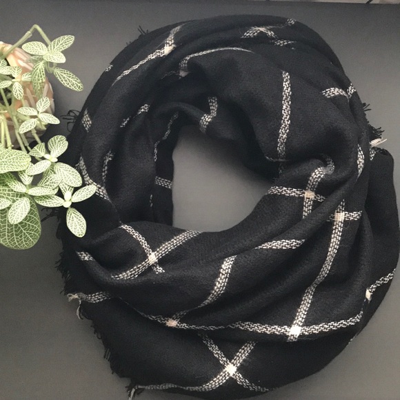 Altar'd State Accessories - Altar'd State Black Checkered Blanket Scarf